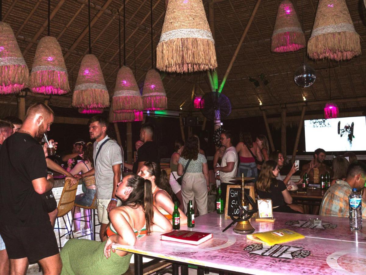 Clandestino Vandrarhem Canggu Exteriör bild