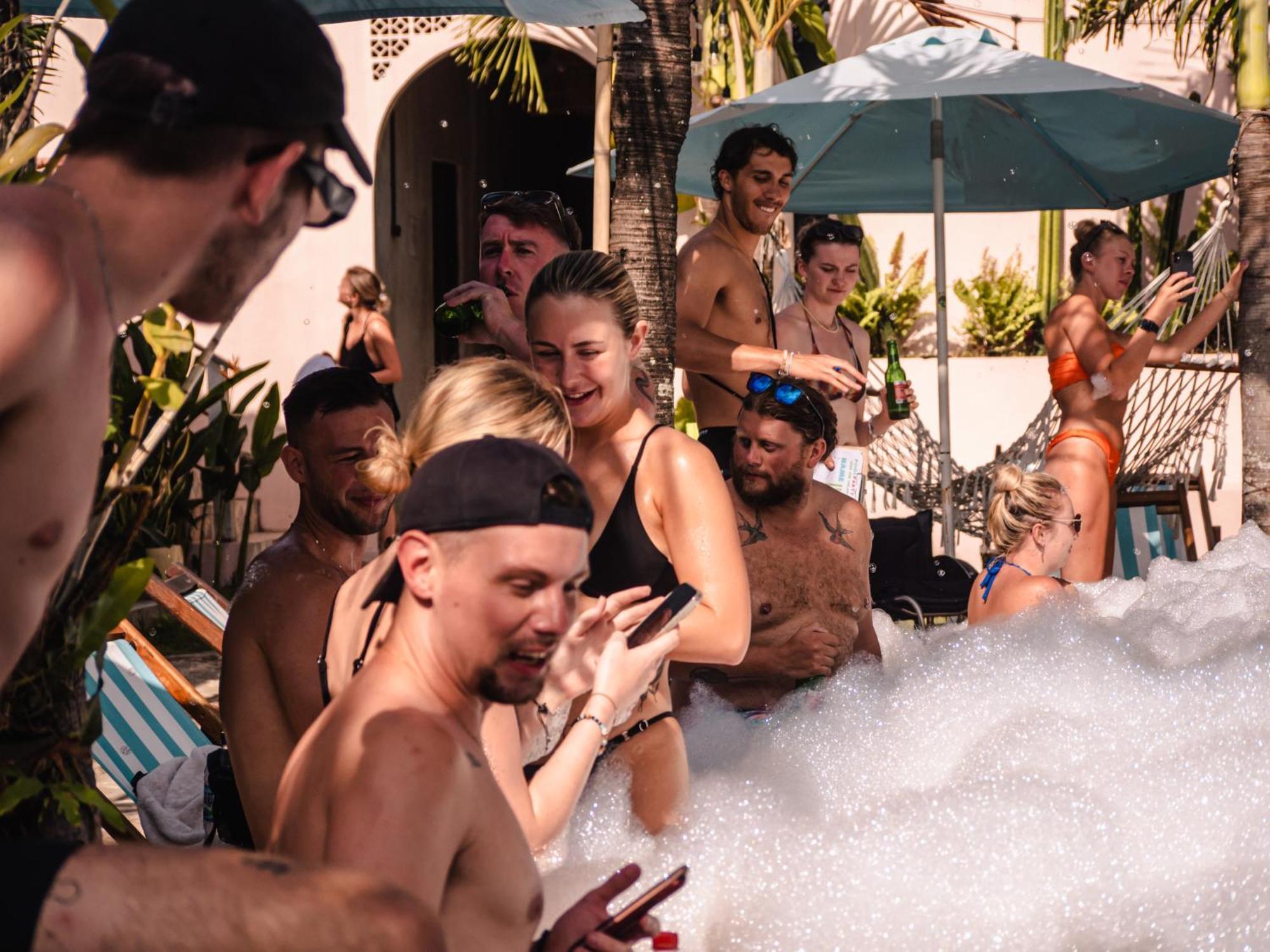 Clandestino Vandrarhem Canggu Exteriör bild